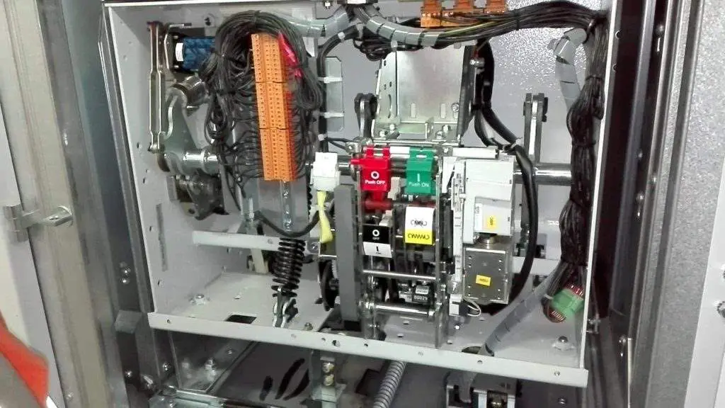 SF6 Circuit Breaker Nameplate Details Explanation | Electrical4u